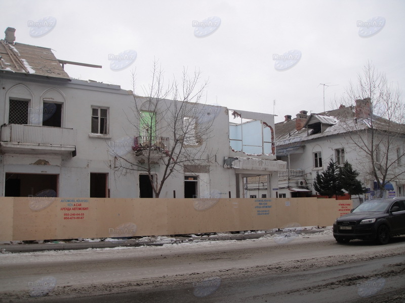 В Наримановском районе Баку сносят жилое здание - ФОТО