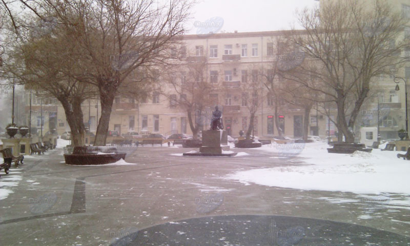 В Баку бушует метель - ОБНОВЛЕНО - ФОТО
