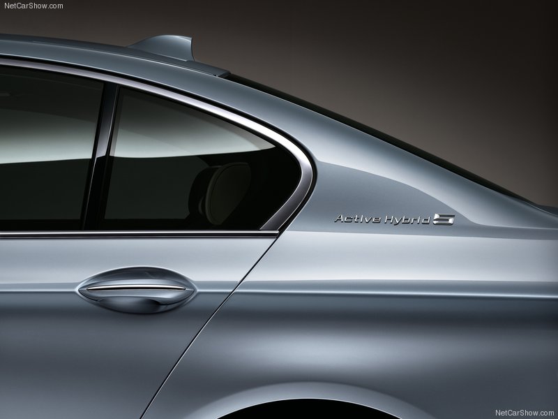 Горячая новинка: BMW 5 ActiveHybrid 2013 года - ФОТОСЕССИЯ