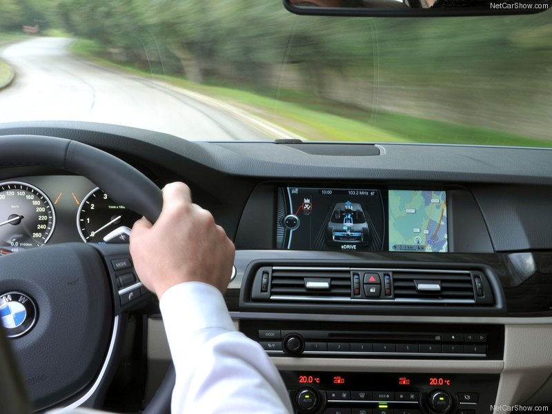 Горячая новинка: BMW 5 ActiveHybrid 2013 года - ФОТОСЕССИЯ