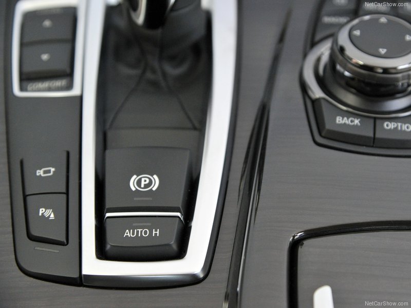 Горячая новинка: BMW 5 ActiveHybrid 2013 года - ФОТОСЕССИЯ