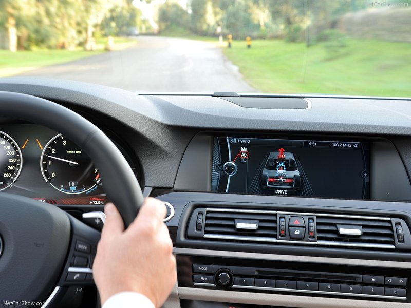 Горячая новинка: BMW 5 ActiveHybrid 2013 года - ФОТОСЕССИЯ