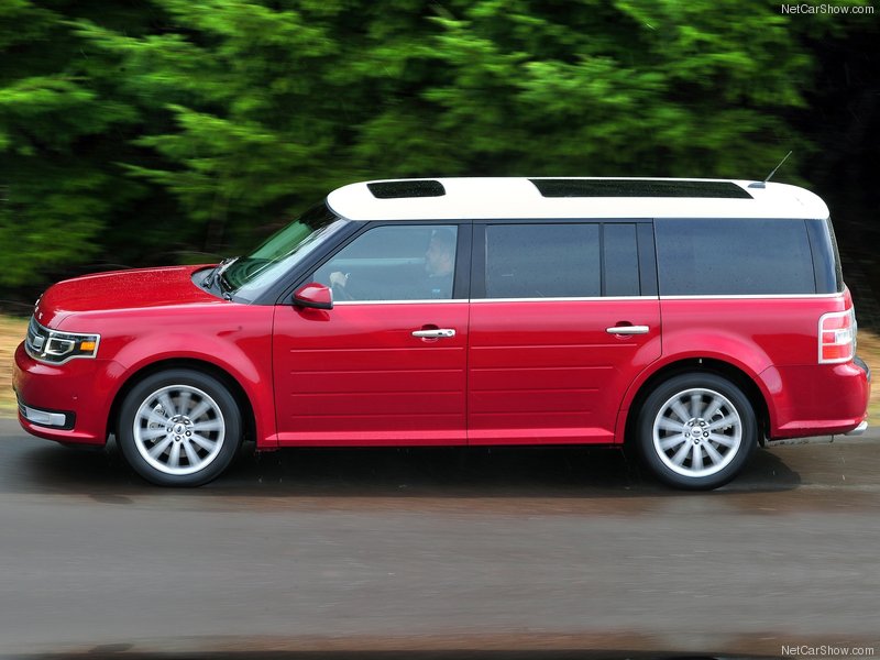 Новый семиместный внедорожник Ford Flex 2013 года - ФОТОСЕССИЯ