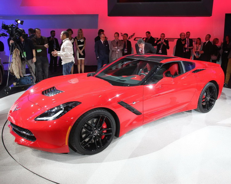 В Детройте представлен новый Chevrolet Corvette - ФОТО