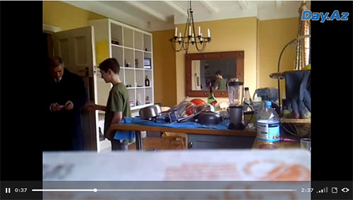 Успехи сына в учебе заставили отца плакать - ВИДЕО