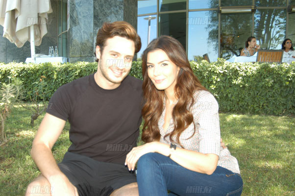 Məşhur türk aktyor karyerasını qəflətən bitirdi - FOTO