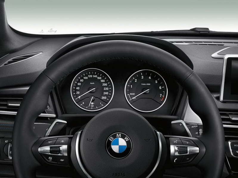 Первый переднеприводный BMW получил "подогретую" версию - ФОТО