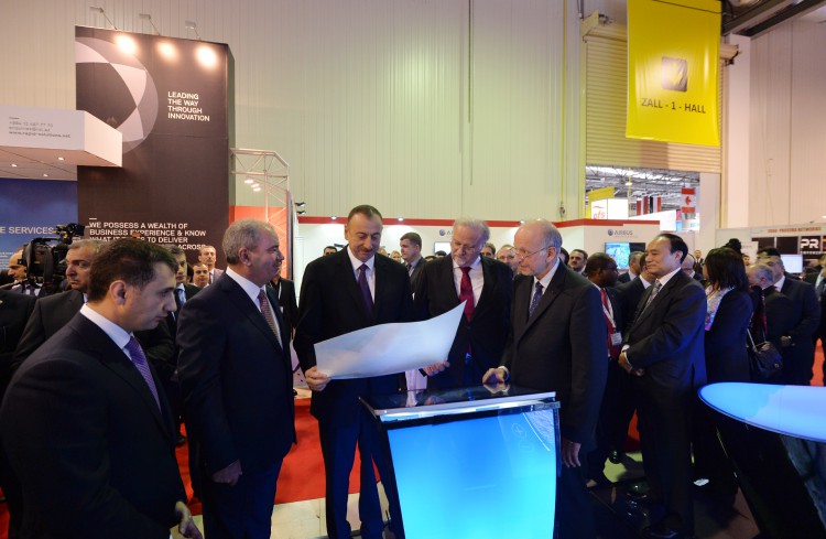 Президент Ильхам Алиев принял участие в открытии выставки "Bakutel-2014" - ОБНОВЛЕНО - ФОТО