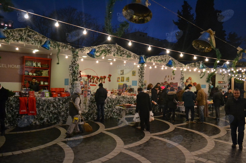 Настоящая сказка: новогодняя ярмарка в центре Баку - РЕПОРТАЖ - ФОТО