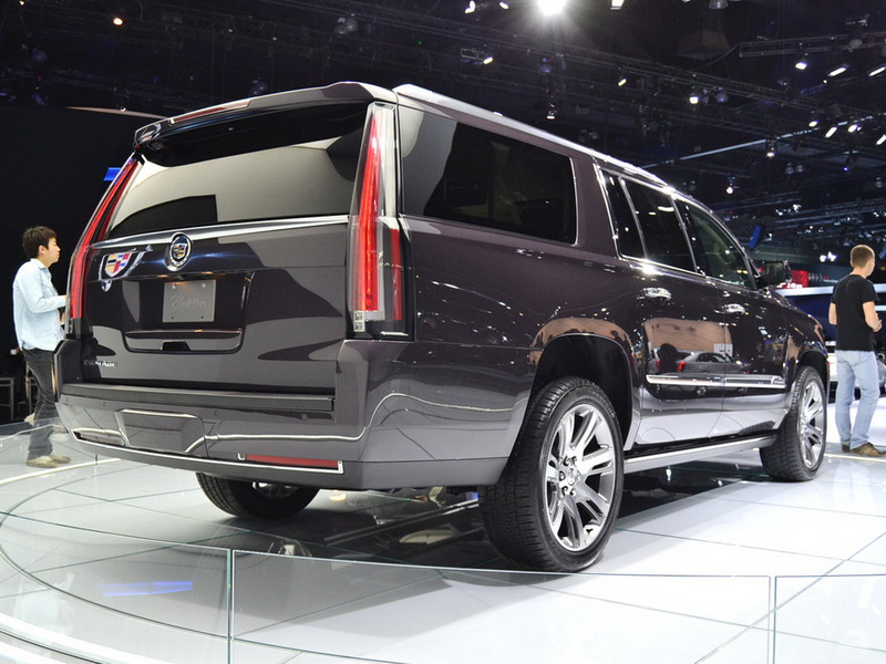 Новый Cadillac Escalade стал восьмиместным - ФОТО