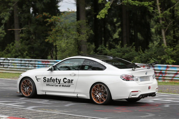 BMW тестирует трековую M4 - ФОТОСЕССИЯ