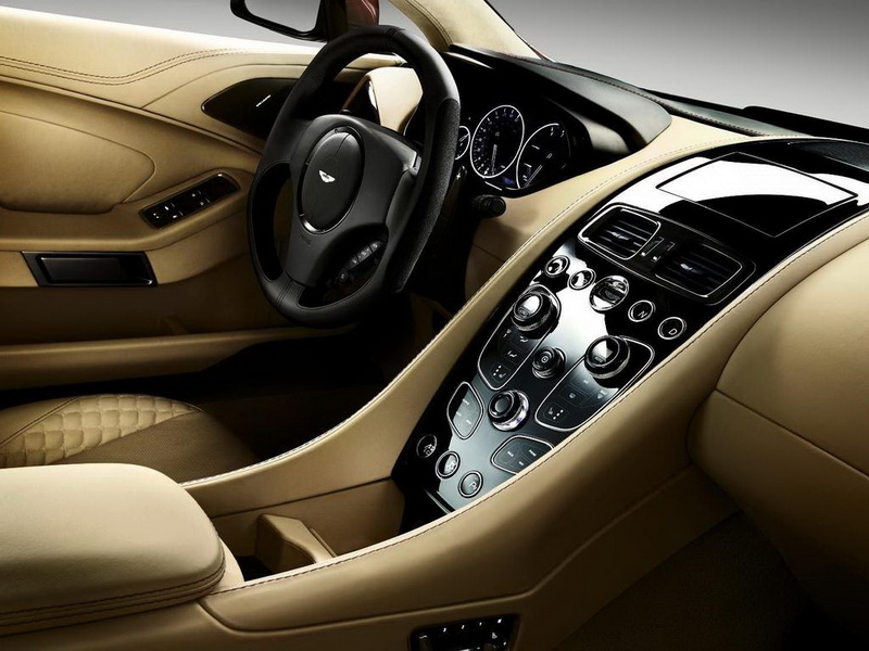 В США дебютирует Aston Martin Vanquish - ФОТО