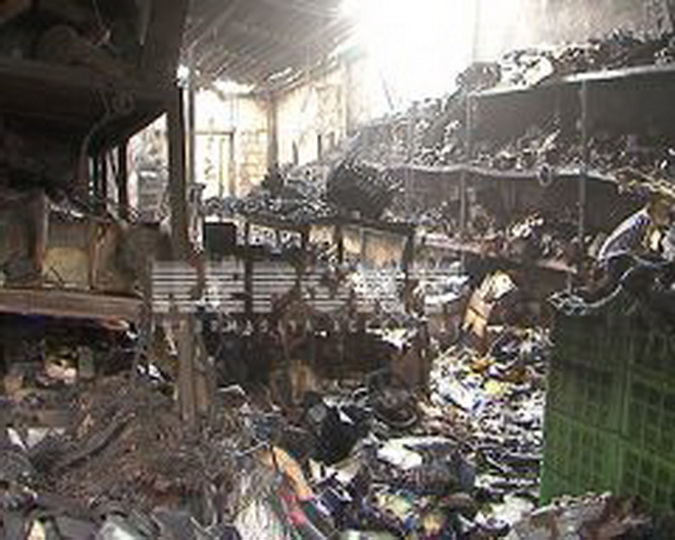 Сильный пожар на сумгайытском авторынке - ОБНОВЛЕНО - ФОТО