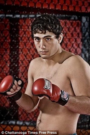 Теракт в США: расстреляли морских пехотинцев - ОБНОВЛЕНО - ФОТО