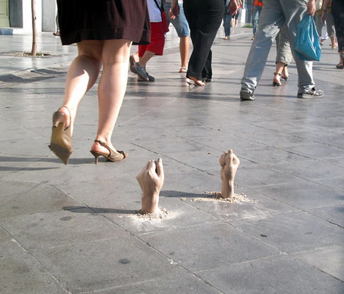 "Картинная галерея Day.Az": Причудливые инсталляции - ФОТО