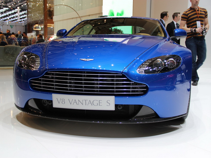 В Женеве показали обновленный Aston Martin V8 Vantage - ФОТОСЕССИЯ