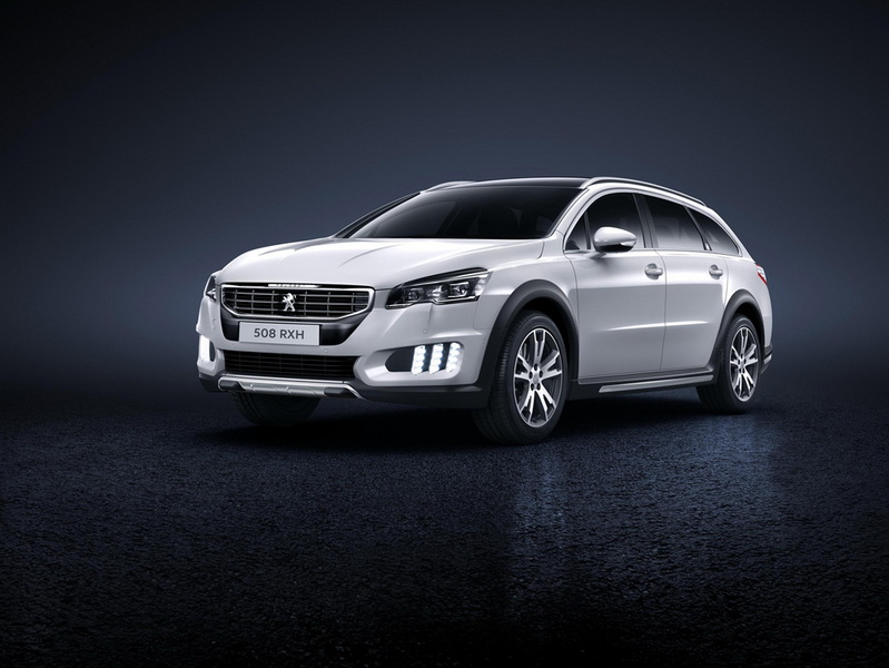 Новый Peugeot 508 "попался" до официального дебюта - ФОТОСЕССИЯ