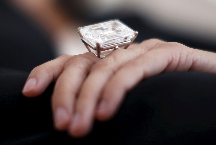 Самые впечатляющие и дорогие игрушки для взрослых - ФОТО