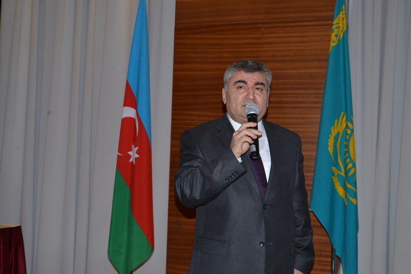 Aktauda Ulu Öndər Heydər Əliyevə həsr olunmuş şeirlər kitabı təqdim olunub – FOTO