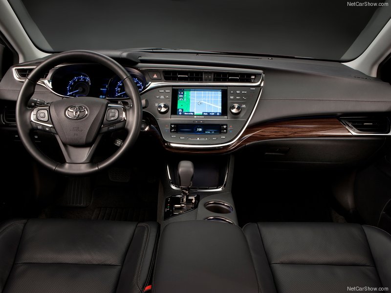 Toyota представила новый Avalon премиум-класса - ФОТОСЕССИЯ