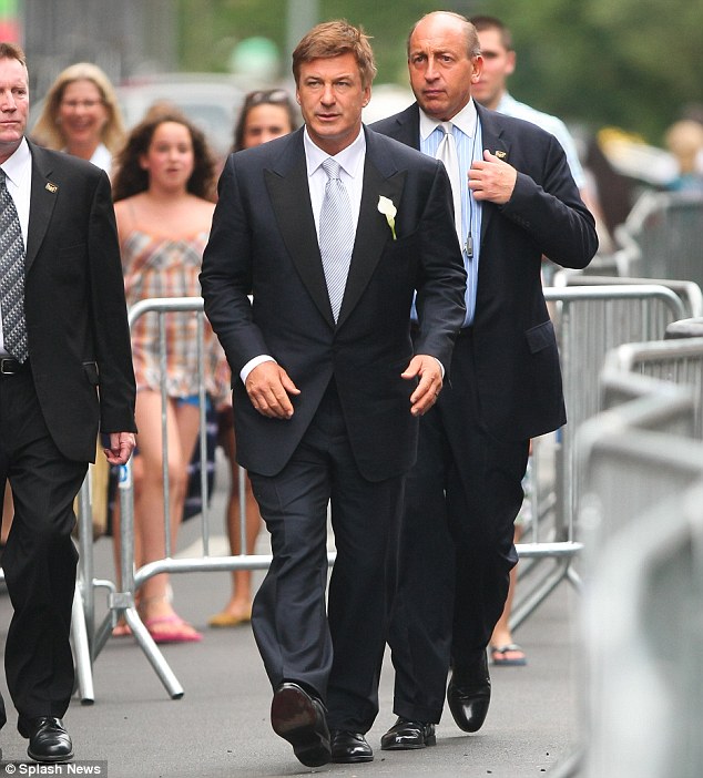 54-летний Алек Болдуин женился во второй раз - ФОТО