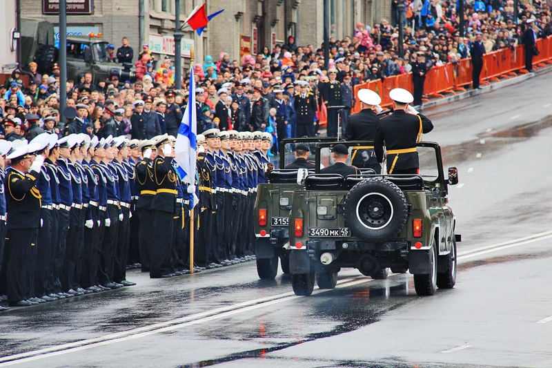 На Красной площади в Москве прошел военный парад в честь 67-й годовщины Победы - ОБНОВЛЕНО - ФОТО