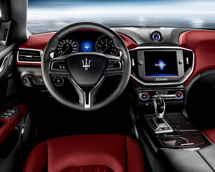 Maserati рассекретила конкурента BMW 5 и Mercedes E-класса - ФОТО