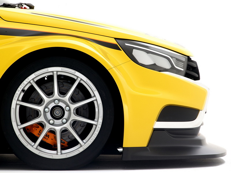 Гоночная Lada Vesta WTCC выйдет на трек в 2015 году - ФОТО