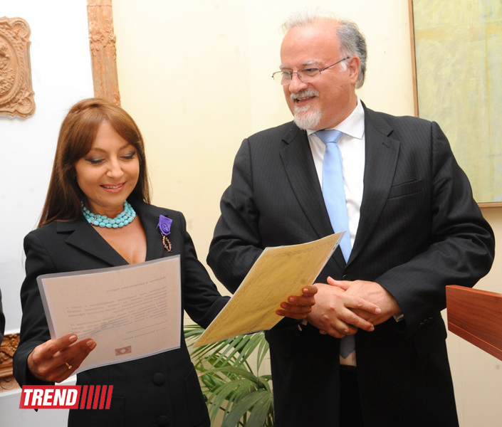 Наргиз Пашаевой вручен французский Орден Академических Пальм офицерской степени - ФОТО