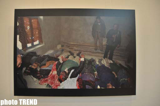 В Баку представлены работы французского фотографа о Ходжалинской трагедии - ОБНОВЛЕНО - ФОТО