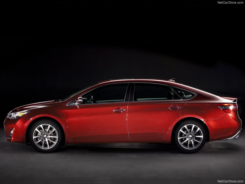Toyota представила новый Avalon премиум-класса - ФОТОСЕССИЯ