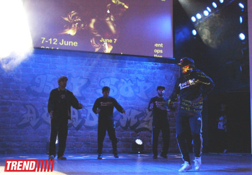 В Баку гастролирует хип-хоп-группа "Soul Street Dance Co." – ФОТО
