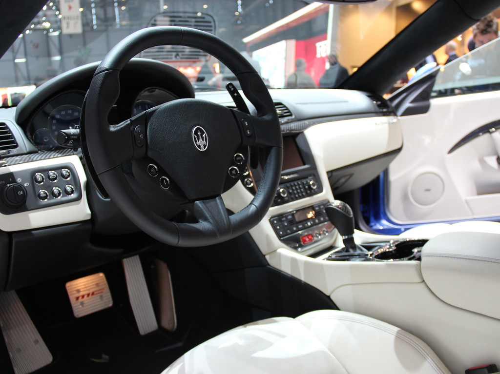 Maserati GranTurismo Sport 2013 представлена в Швейцарии - ФОТОСЕССИЯ