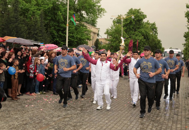 Факел Евроигр доставлен в Евлах - ФОТО - ВИДЕО