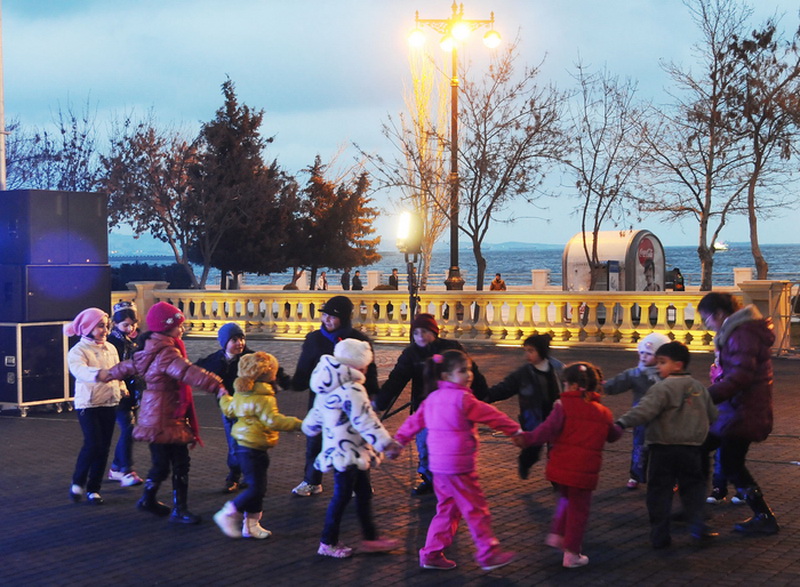 В Баку состоялся грандиозный фейерверк по случаю Новруза - ОБНОВЛЕНО - ФОТО