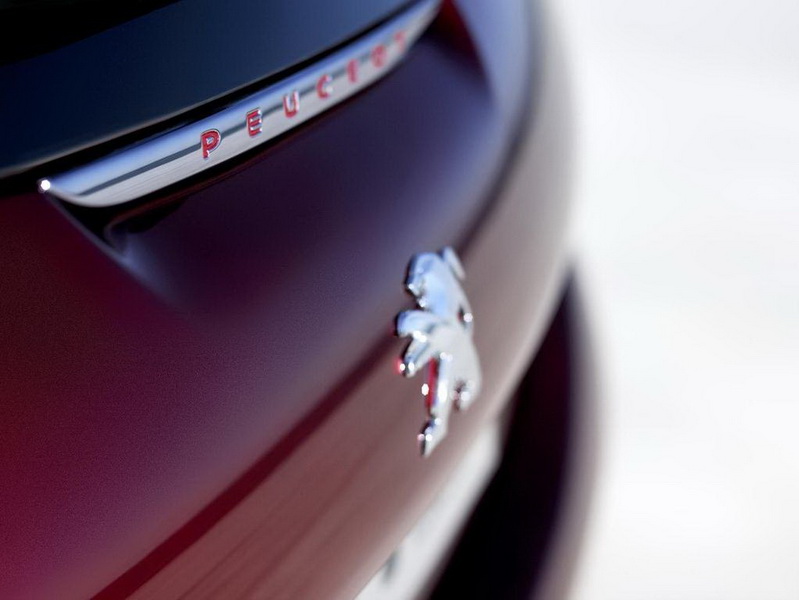 Хэтчбек Peugeot 208 GTi пойдет в серийное производство - ФОТО