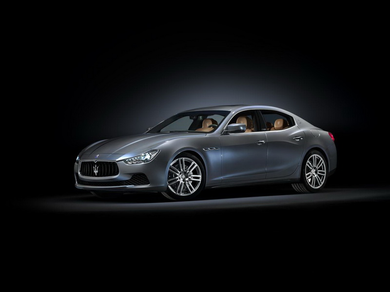 Maserati "переодела" седан Ghibli с помощью модных дизайнеров - ФОТО