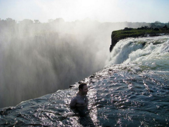 Бассейн Дьявола - самое опасное место в мире для купания