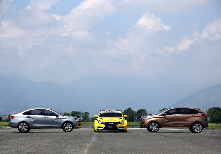 "АвтоВАЗ" начал предсерийный выпуск Lada Vesta, но молчит о ценах - ФОТО