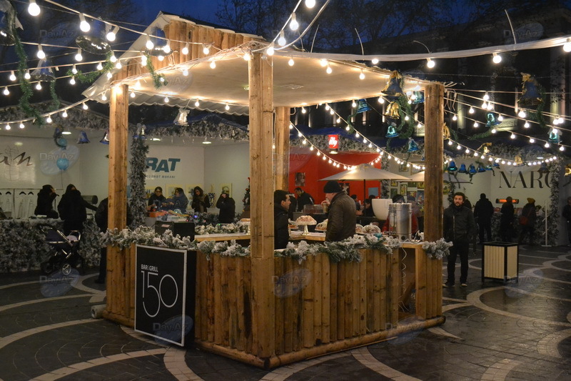 Настоящая сказка: новогодняя ярмарка в центре Баку - РЕПОРТАЖ - ФОТО