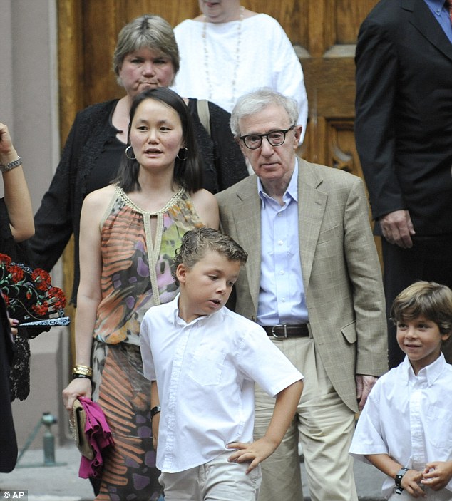 54-летний Алек Болдуин женился во второй раз - ФОТО