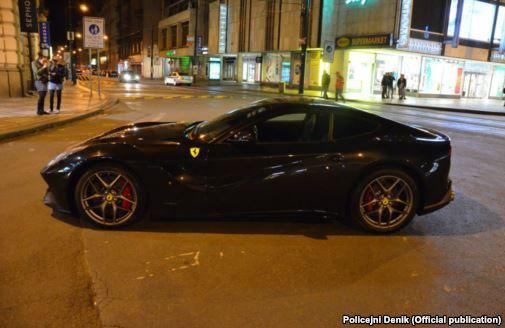 Azərbaycanlı milyonçunun oğlu "Ferrari"də tutuldu - FOTO