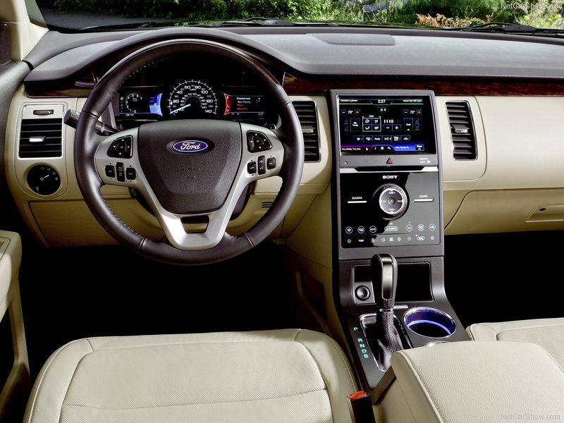 Новый семиместный внедорожник Ford Flex 2013 года - ФОТОСЕССИЯ