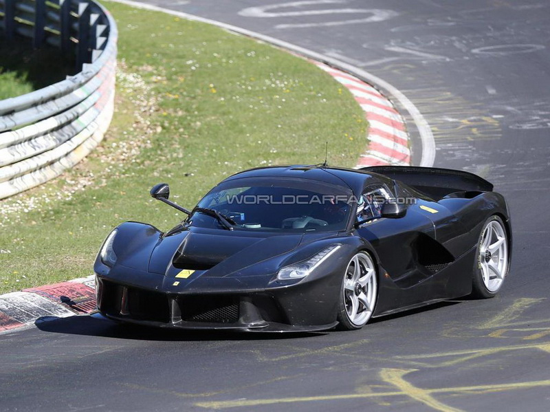 Самая мощная Ferrari в истории марки появится в декабре - ФОТО