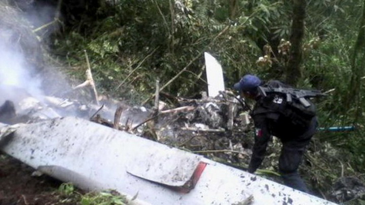 Крушение вертолета в Мексике, есть погибшие - ФОТО