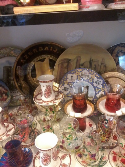 Что покупают в Баку иностранные туристы?