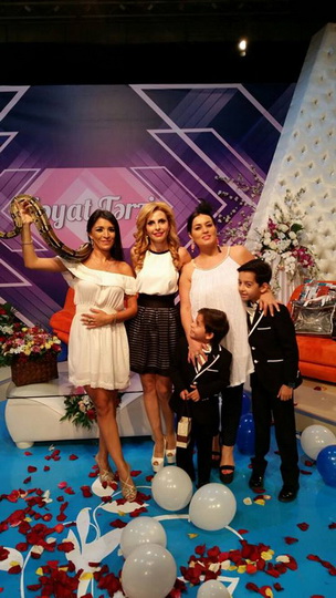 Ламие Алекпергызы подарили живого питона, но она... - ФОТО