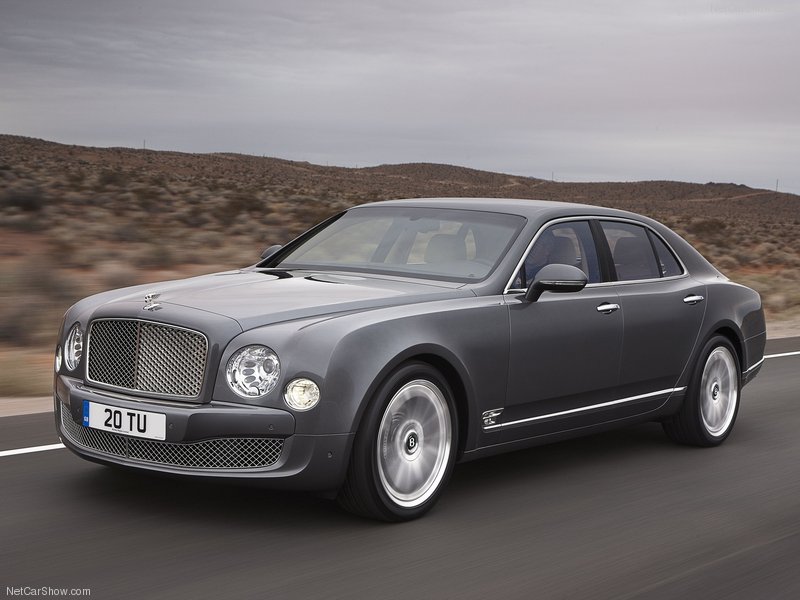 Новый роскошный седан Bentley 2013 года - ФОТОСЕССИЯ