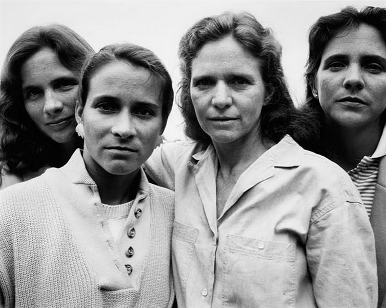 Четыре сестры: 36 лет в один миг - ФОТОСЕССИЯ