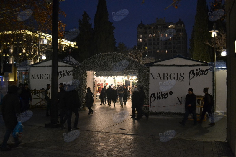 Настоящая сказка: новогодняя ярмарка в центре Баку - РЕПОРТАЖ - ФОТО